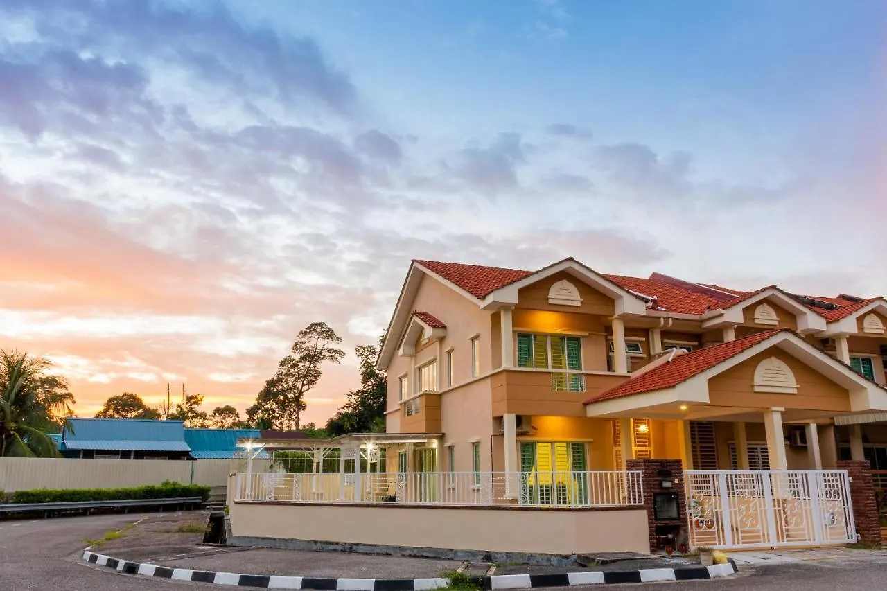 Tropikal Natura Lodge By D Imperio Homestay Penang Balik Pulau