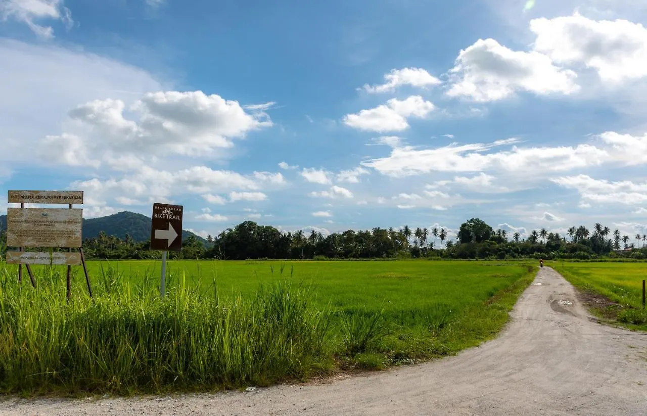 Tropikal Natura Lodge By D Imperio Homestay Penang Balik Pulau